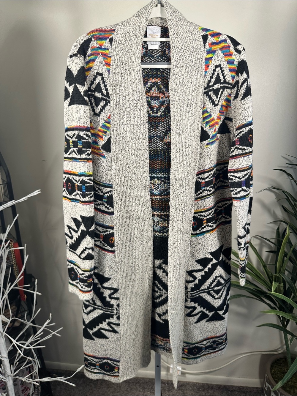 W236. Northern Angel Open-Front Aztec Knit Duster in Cream and Black